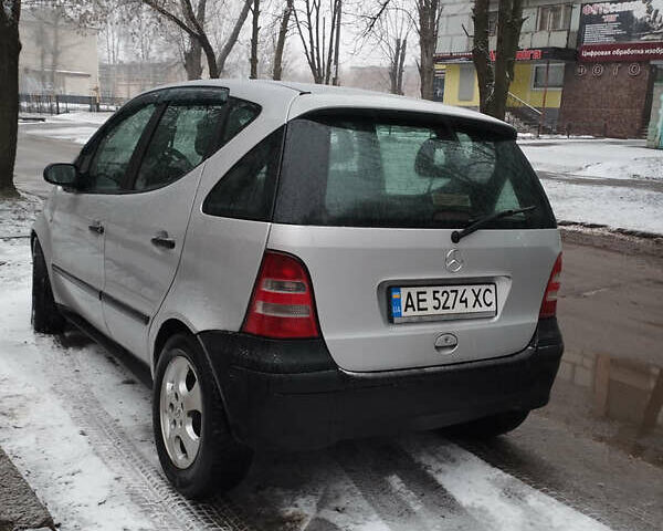 Серый Мерседес А класс, объемом двигателя 1.4 л и пробегом 212 тыс. км за 2900 $, фото 2 на Automoto.ua