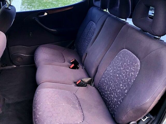 Серый Мерседес А класс, объемом двигателя 1.6 л и пробегом 230 тыс. км за 3400 $, фото 7 на Automoto.ua