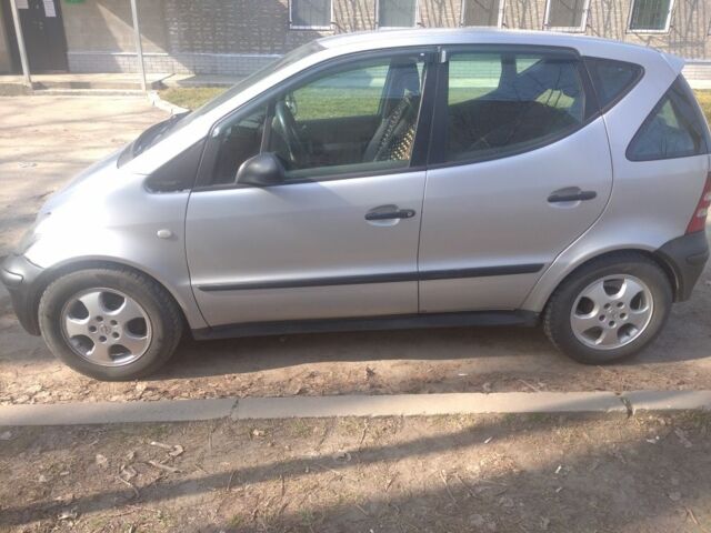 Мерседес А клас 2001 у Дніпро (Дніпропетровську) на Automoto.ua Сірий Мерседес А клас, об'ємом двигуна 1.4 л та пробігом 215 тис. км за 2900 $, фото 1 на Automoto.ua