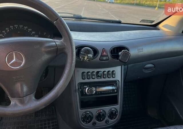 Серый Мерседес А класс, объемом двигателя 1.7 л и пробегом 330 тыс. км за 1990 $, фото 2 на Automoto.ua