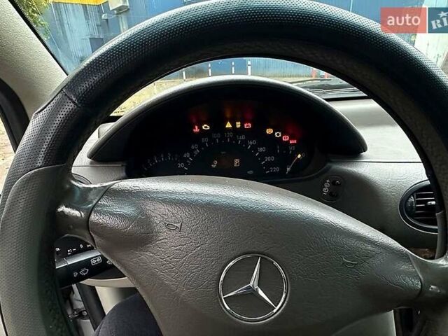 Серый Мерседес А класс, объемом двигателя 1.9 л и пробегом 273 тыс. км за 3800 $, фото 9 на Automoto.ua