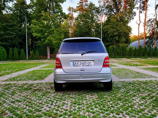 Серый Мерседес А класс, объемом двигателя 1.6 л и пробегом 230 тыс. км за 3400 $, фото 3 на Automoto.ua