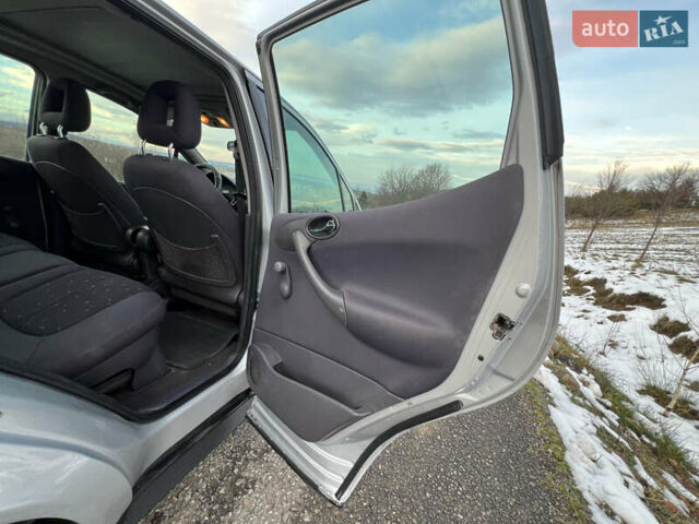 Серый Мерседес А класс, объемом двигателя 1.7 л и пробегом 213 тыс. км за 2999 $, фото 19 на Automoto.ua