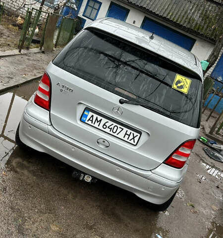 Серый Мерседес А класс, объемом двигателя 1.9 л и пробегом 245 тыс. км за 5200 $, фото 2 на Automoto.ua