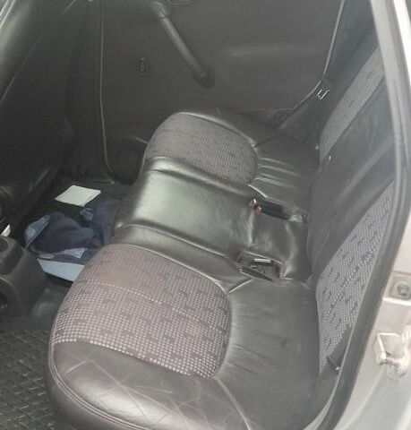 Серый Мерседес А класс, объемом двигателя 2 л и пробегом 270 тыс. км за 1426 $, фото 4 на Automoto.ua