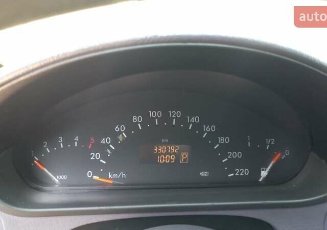 Сірий Мерседес А клас, об'ємом двигуна 1.7 л та пробігом 330 тис. км за 3900 $, фото 16 на Automoto.ua