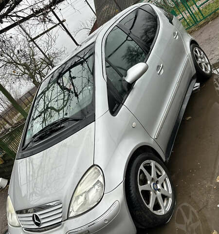 Серый Мерседес А класс, объемом двигателя 1.9 л и пробегом 245 тыс. км за 5200 $, фото 1 на Automoto.ua