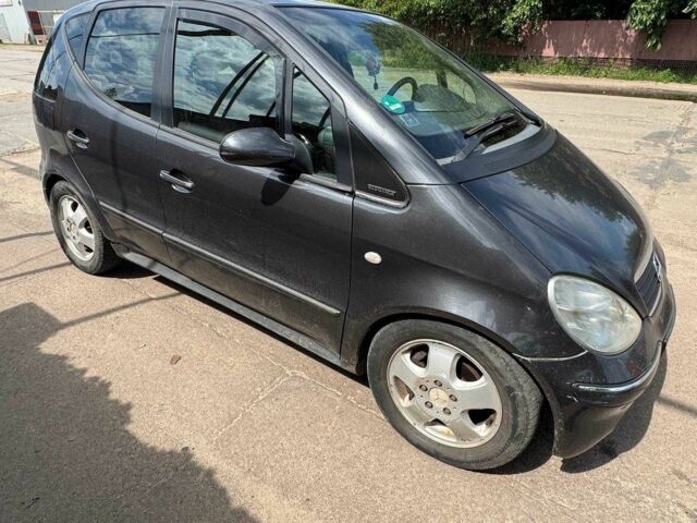 Серый Мерседес А класс, объемом двигателя 1.7 л и пробегом 320 тыс. км за 2000 $, фото 6 на Automoto.ua