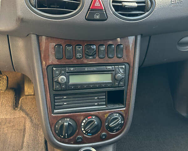 Серый Мерседес А класс, объемом двигателя 1.4 л и пробегом 220 тыс. км за 3700 $, фото 7 на Automoto.ua