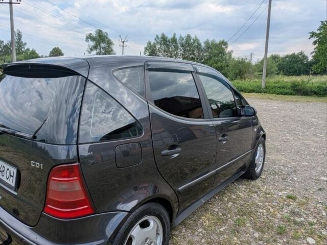 Серый Мерседес А класс, объемом двигателя 1.7 л и пробегом 320 тыс. км за 3500 $, фото 4 на Automoto.ua