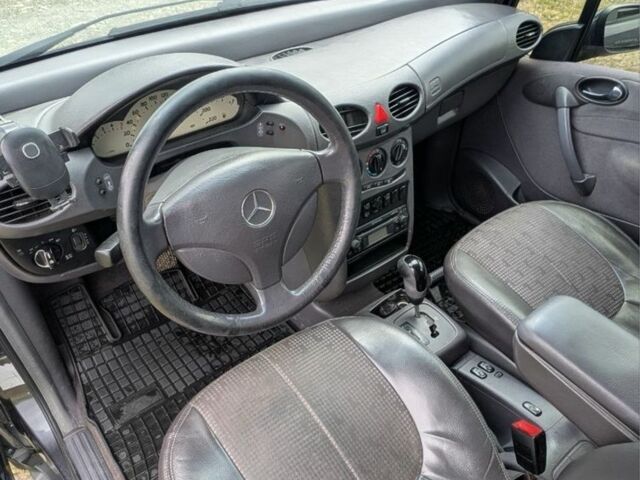 Серый Мерседес А класс, объемом двигателя 1.7 л и пробегом 320 тыс. км за 3500 $, фото 9 на Automoto.ua