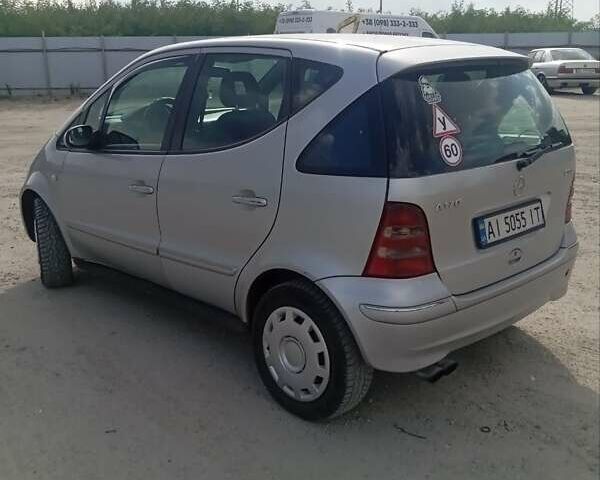 Серый Мерседес А класс, объемом двигателя 1.69 л и пробегом 261 тыс. км за 3500 $, фото 5 на Automoto.ua