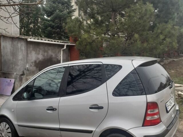 Серый Мерседес А класс, объемом двигателя 0 л и пробегом 180 тыс. км за 3600 $, фото 6 на Automoto.ua