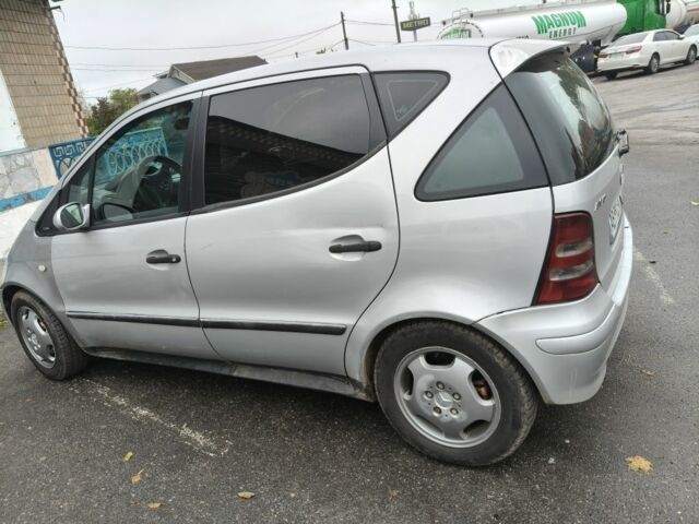 Сірий Мерседес А клас, об'ємом двигуна 1.7 л та пробігом 260 тис. км за 2700 $, фото 1 на Automoto.ua