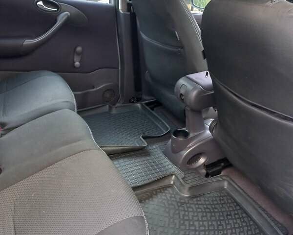 Сірий Мерседес А клас, об'ємом двигуна 1.7 л та пробігом 330 тис. км за 3900 $, фото 12 на Automoto.ua