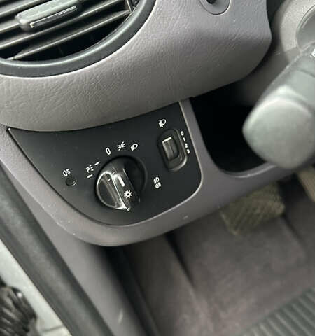 Серый Мерседес А класс, объемом двигателя 1.9 л и пробегом 245 тыс. км за 5200 $, фото 24 на Automoto.ua