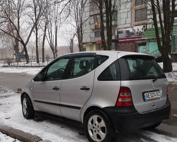 Серый Мерседес А класс, объемом двигателя 1.4 л и пробегом 212 тыс. км за 2900 $, фото 1 на Automoto.ua