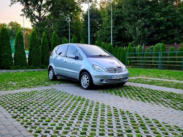 Серый Мерседес А класс, объемом двигателя 1.6 л и пробегом 230 тыс. км за 3400 $, фото 1 на Automoto.ua