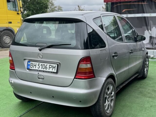 Серый Мерседес А класс, объемом двигателя 1.4 л и пробегом 205 тыс. км за 3250 $, фото 5 на Automoto.ua