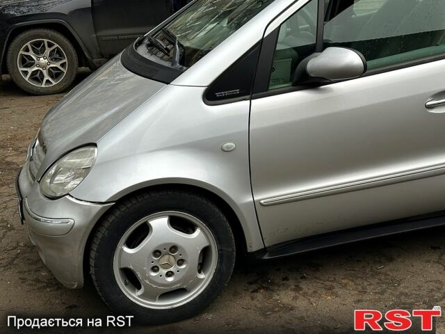 Серый Мерседес А класс, объемом двигателя 1.9 л и пробегом 273 тыс. км за 3800 $, фото 2 на Automoto.ua