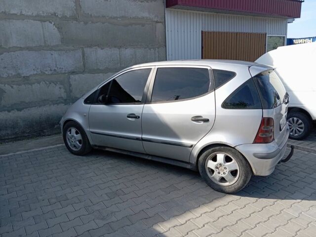 Сірий Мерседес А клас, об'ємом двигуна 1.7 л та пробігом 350 тис. км за 3200 $, фото 2 на Automoto.ua