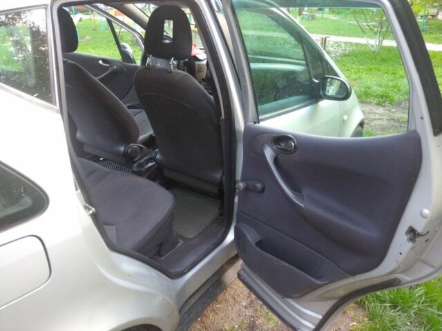 Мерседес А клас 2001 у Дніпро (Дніпропетровську) на Automoto.ua Сірий Мерседес А клас, об'ємом двигуна 1.4 л та пробігом 215 тис. км за 2900 $, фото 6 на Automoto.ua