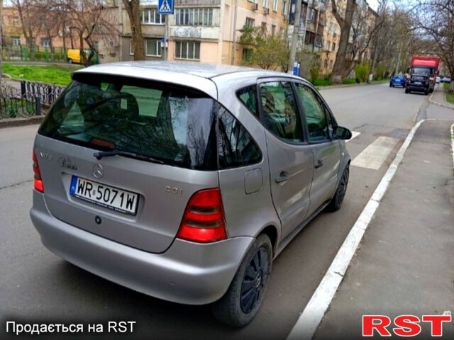 Серый Мерседес А класс, объемом двигателя 17 л и пробегом 302 тыс. км за 1200 $, фото 3 на Automoto.ua