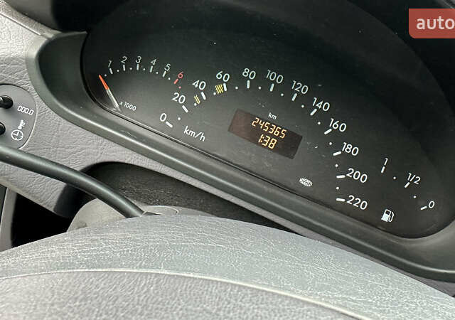 Серый Мерседес А класс, объемом двигателя 1.9 л и пробегом 245 тыс. км за 5200 $, фото 23 на Automoto.ua