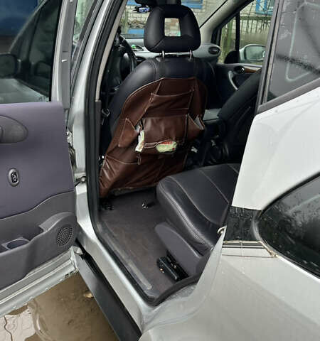 Серый Мерседес А класс, объемом двигателя 1.9 л и пробегом 245 тыс. км за 5200 $, фото 16 на Automoto.ua