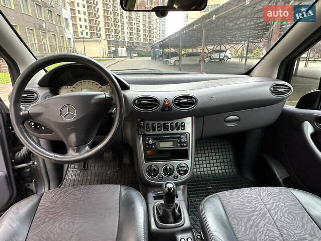 Мерседес А класс 2001 в Одессе на Automoto.ua Серый Мерседес А класс, объемом двигателя 1.6 л и пробегом 301 тыс. км за 3500 $, фото 14 на Automoto.ua