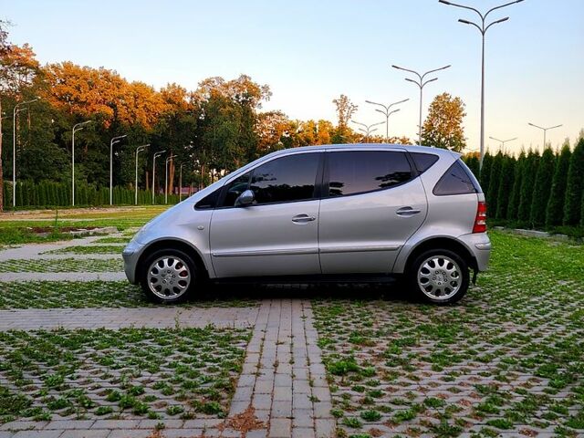 Серый Мерседес А класс, объемом двигателя 1.6 л и пробегом 230 тыс. км за 3400 $, фото 4 на Automoto.ua