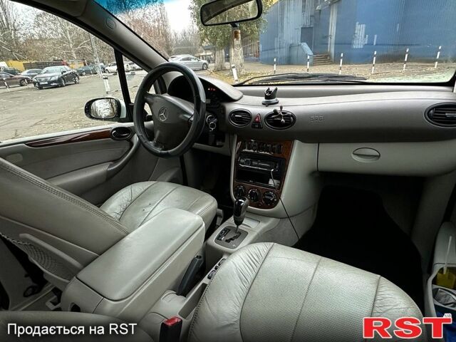 Серый Мерседес А класс, объемом двигателя 1.9 л и пробегом 273 тыс. км за 3800 $, фото 7 на Automoto.ua