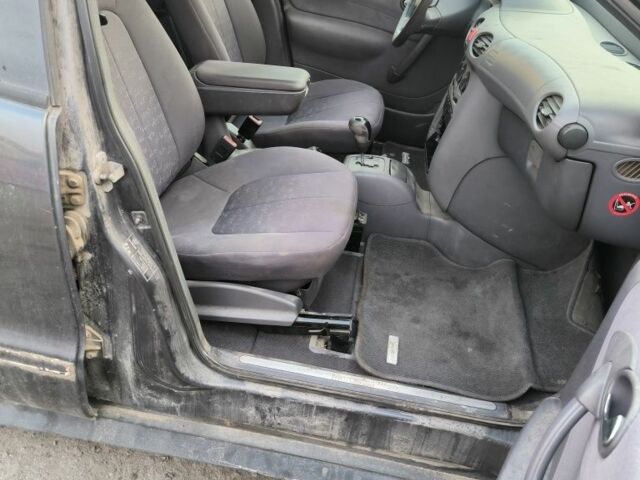 Серый Мерседес А класс, объемом двигателя 0 л и пробегом 200 тыс. км за 1200 $, фото 10 на Automoto.ua