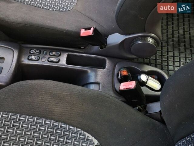 Серый Мерседес А класс, объемом двигателя 1.7 л и пробегом 206 тыс. км за 3700 $, фото 7 на Automoto.ua