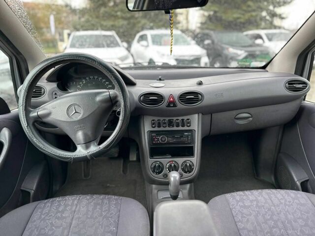 Серый Мерседес А класс, объемом двигателя 1.7 л и пробегом 238 тыс. км за 3999 $, фото 8 на Automoto.ua