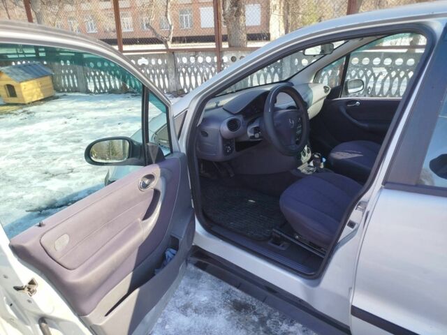 Серый Мерседес А класс, объемом двигателя 0 л и пробегом 214 тыс. км за 2800 $, фото 9 на Automoto.ua