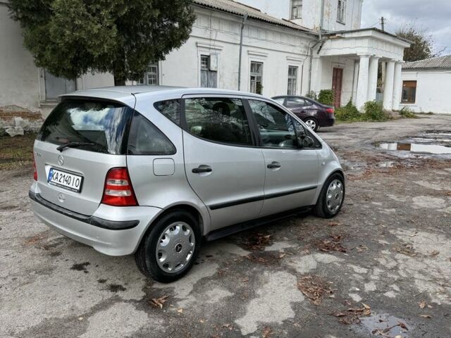 Серый Мерседес А класс, объемом двигателя 1.6 л и пробегом 297 тыс. км за 3100 $, фото 2 на Automoto.ua