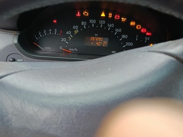 Сірий Мерседес А клас, об'ємом двигуна 1.6 л та пробігом 208 тис. км за 2200 $, фото 5 на Automoto.ua