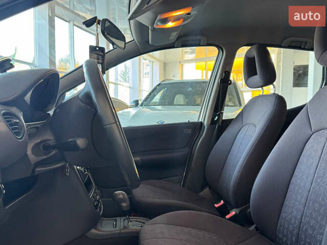 Серый Мерседес А класс, объемом двигателя 1.6 л и пробегом 244 тыс. км за 4450 $, фото 8 на Automoto.ua