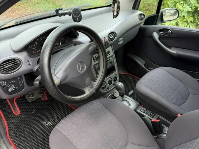 Серый Мерседес А класс, объемом двигателя 1.6 л и пробегом 297 тыс. км за 3100 $, фото 5 на Automoto.ua