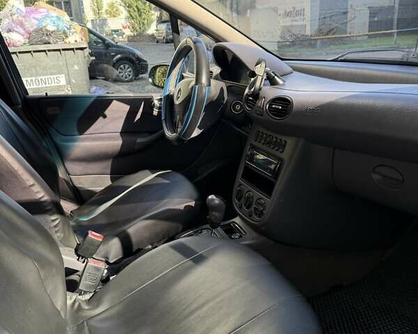 Сірий Мерседес А клас, об'ємом двигуна 1.7 л та пробігом 373 тис. км за 3899 $, фото 12 на Automoto.ua