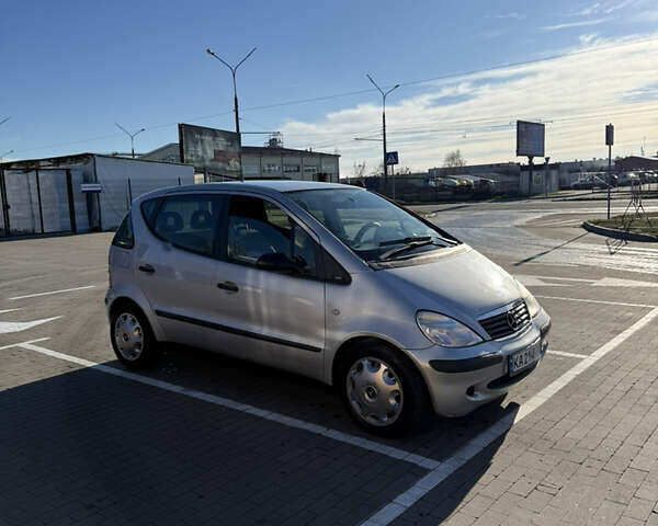 Серый Мерседес А класс, объемом двигателя 1.6 л и пробегом 297 тыс. км за 3000 $, фото 3 на Automoto.ua