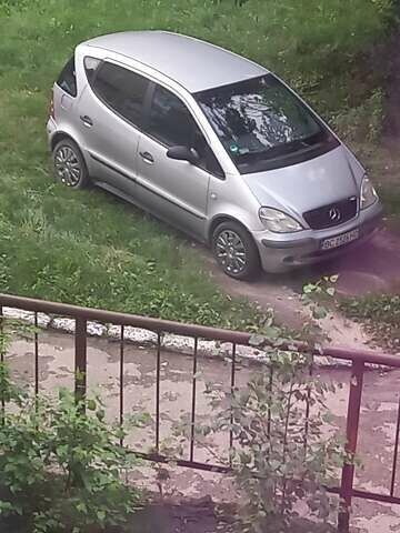 Сірий Мерседес А клас, об'ємом двигуна 1.4 л та пробігом 181 тис. км за 3800 $, фото 1 на Automoto.ua
