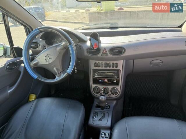 Сірий Мерседес А клас, об'ємом двигуна 1.7 л та пробігом 373 тис. км за 3899 $, фото 7 на Automoto.ua