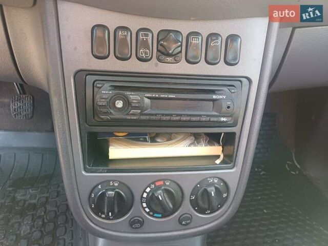 Сірий Мерседес А клас, об'ємом двигуна 1.7 л та пробігом 319 тис. км за 3000 $, фото 8 на Automoto.ua