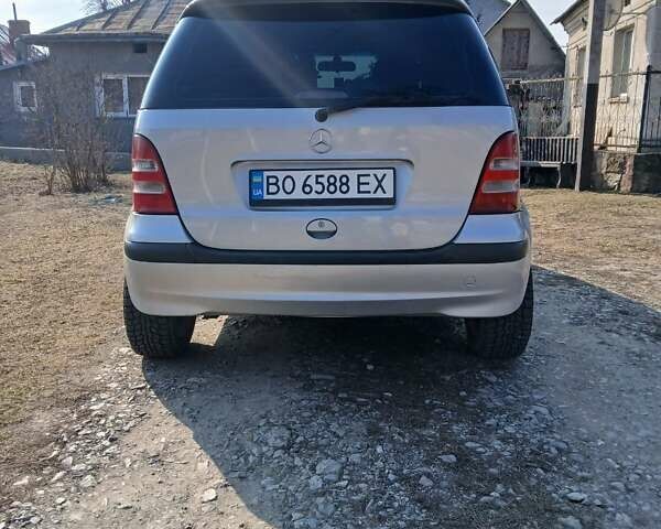 Серый Мерседес А класс, объемом двигателя 1.69 л и пробегом 185 тыс. км за 4300 $, фото 3 на Automoto.ua