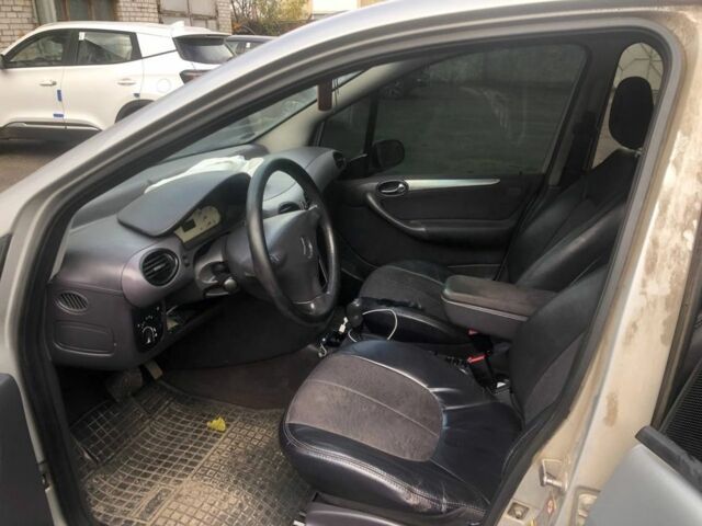 Серый Мерседес А класс, объемом двигателя 1.9 л и пробегом 296 тыс. км за 3700 $, фото 6 на Automoto.ua