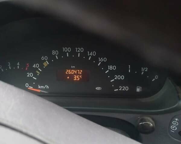 Серый Мерседес А класс, объемом двигателя 1.69 л и пробегом 260 тыс. км за 4000 $, фото 6 на Automoto.ua