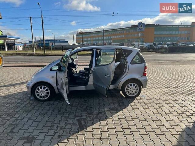 Серый Мерседес А класс, объемом двигателя 1.7 л и пробегом 270 тыс. км за 3800 $, фото 5 на Automoto.ua