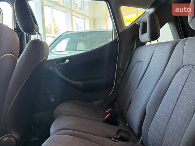 Серый Мерседес А класс, объемом двигателя 1.6 л и пробегом 244 тыс. км за 4450 $, фото 18 на Automoto.ua